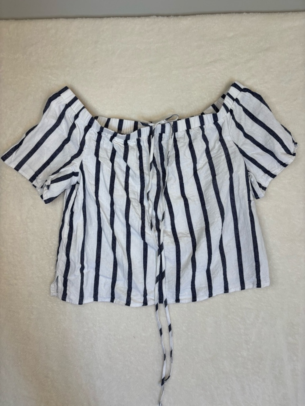 Vince Camuto Navy and White Striped Off-Shoulder Tie-Front Crop Top Size Large